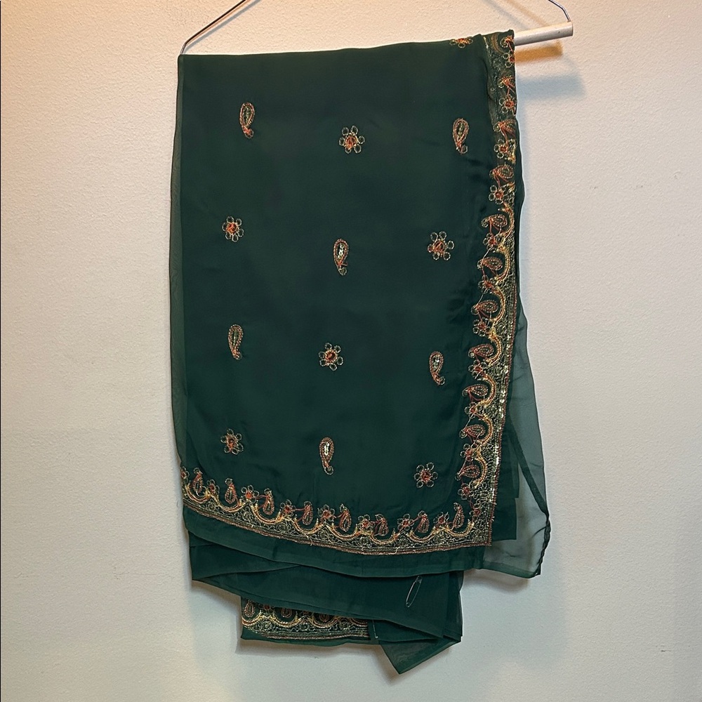 Embroidered Dark Green Saree with Gold Paisley Trim w/ Skirt
